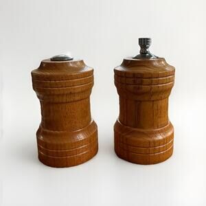 Vintage Olde Thompson Oak Wood Salt Shaker & Pepper Grinder Mill Stainless 4"